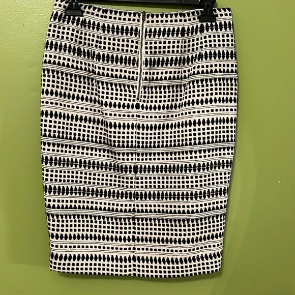 EUC Ann Taylor LOFT Jacquard Cotton Blend Pencil Skirt - Picture 4 of 8